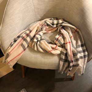 SOLD Burberry Giant Check Scarf